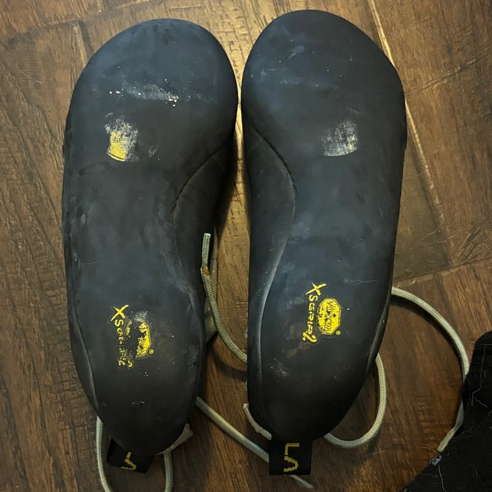 La Sportiva Mint Green and Black Climbing Shoes - Picture 3 of 9